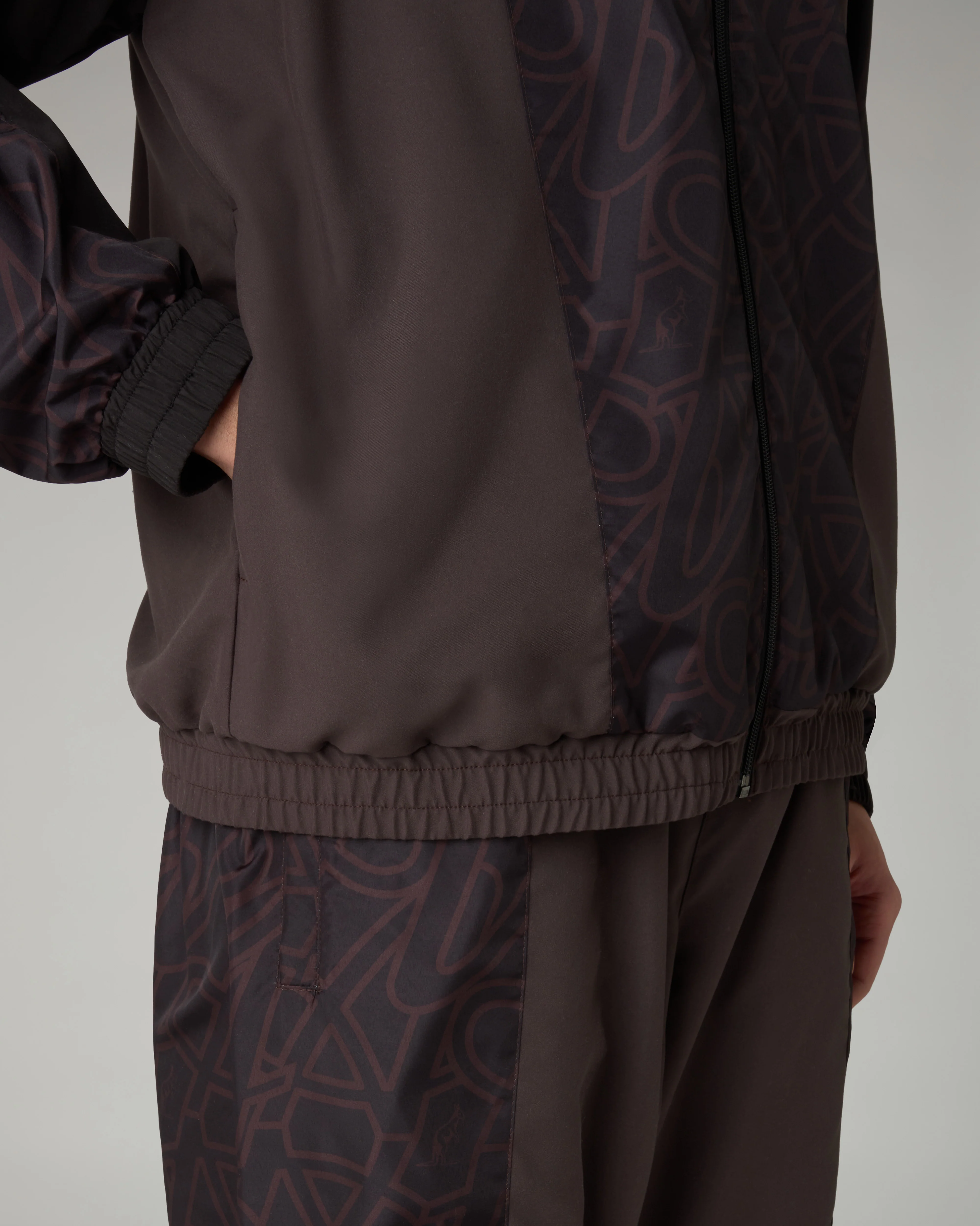 Iconissima Tracksuit - Image 5