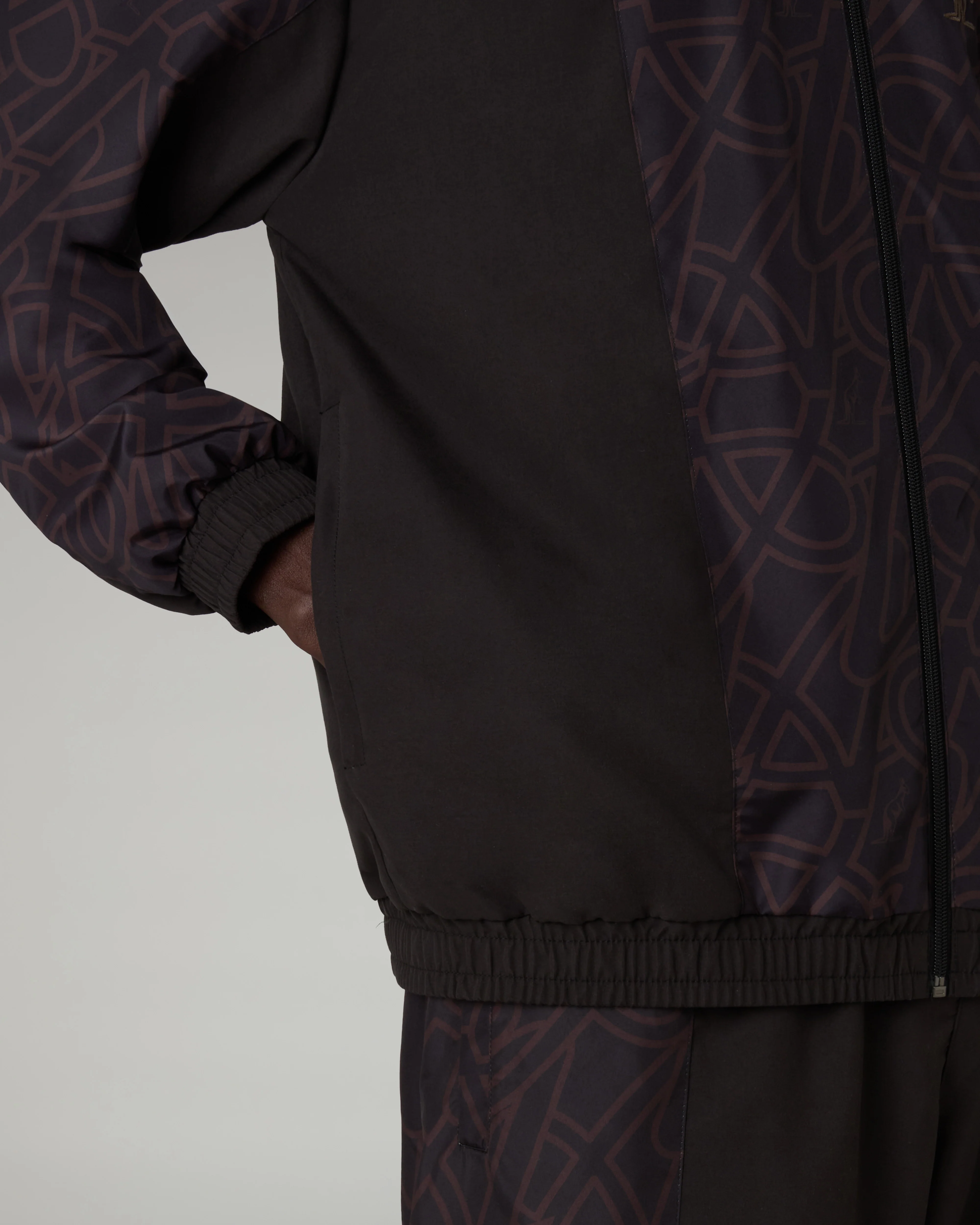 Iconissima Tracksuit - Image 5